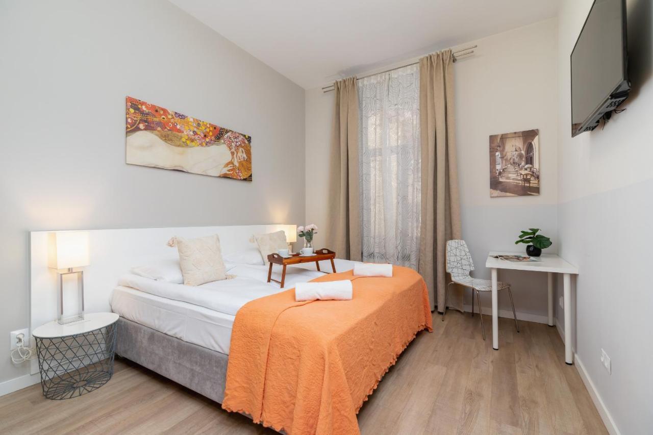 Central Planty Park Apartment Lobzowska By Noclegi Renters Krakow Exterior photo