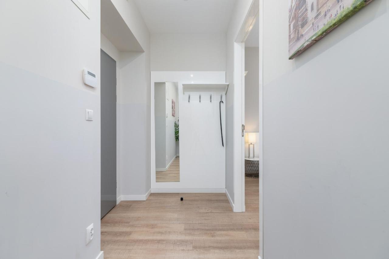 Central Planty Park Apartment Lobzowska By Noclegi Renters Krakow Exterior photo
